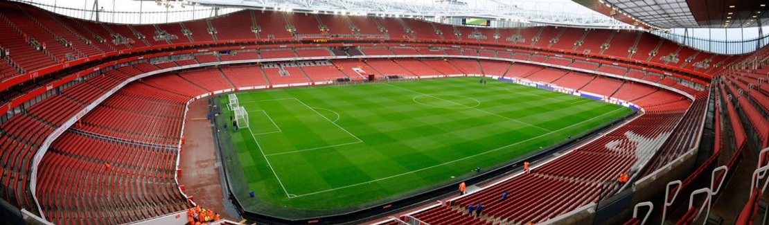 FC PORTO EL ARSENAL V FC Porto Emirates Stadium de Londres, Inglaterra el  30 de septiembre de 2008 Fotografía de stock - Alamy